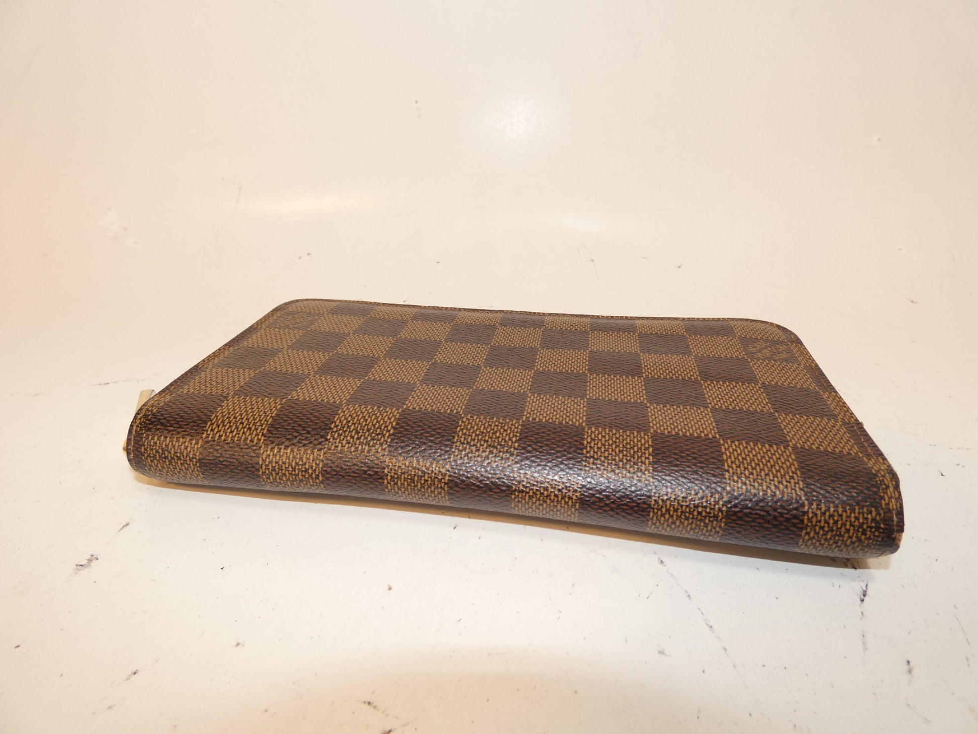LOUIS VUITTON Damier Zippy Long Wallet