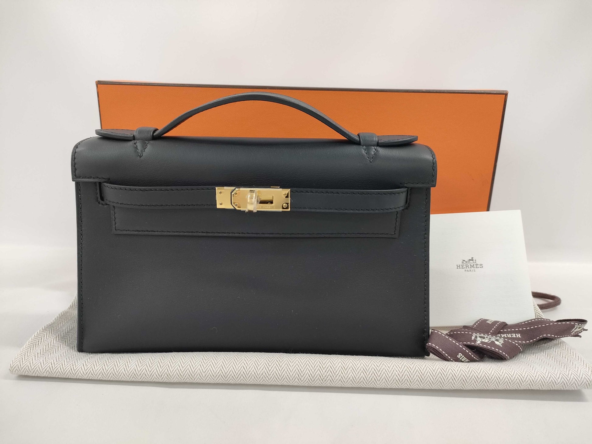 HERMES Pochette Kelly Swift Leather Black G Hardware W Stamp Handbag