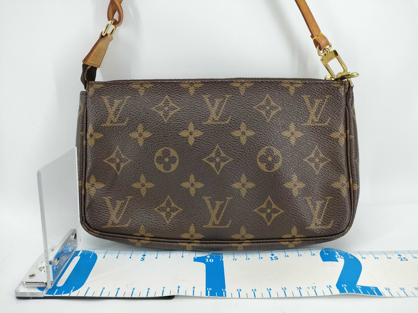 LOUIS VUITTON M51980 Monogram Louis Vuitton Pochette Accessoires Monogram M51980 VI1929 Handbag