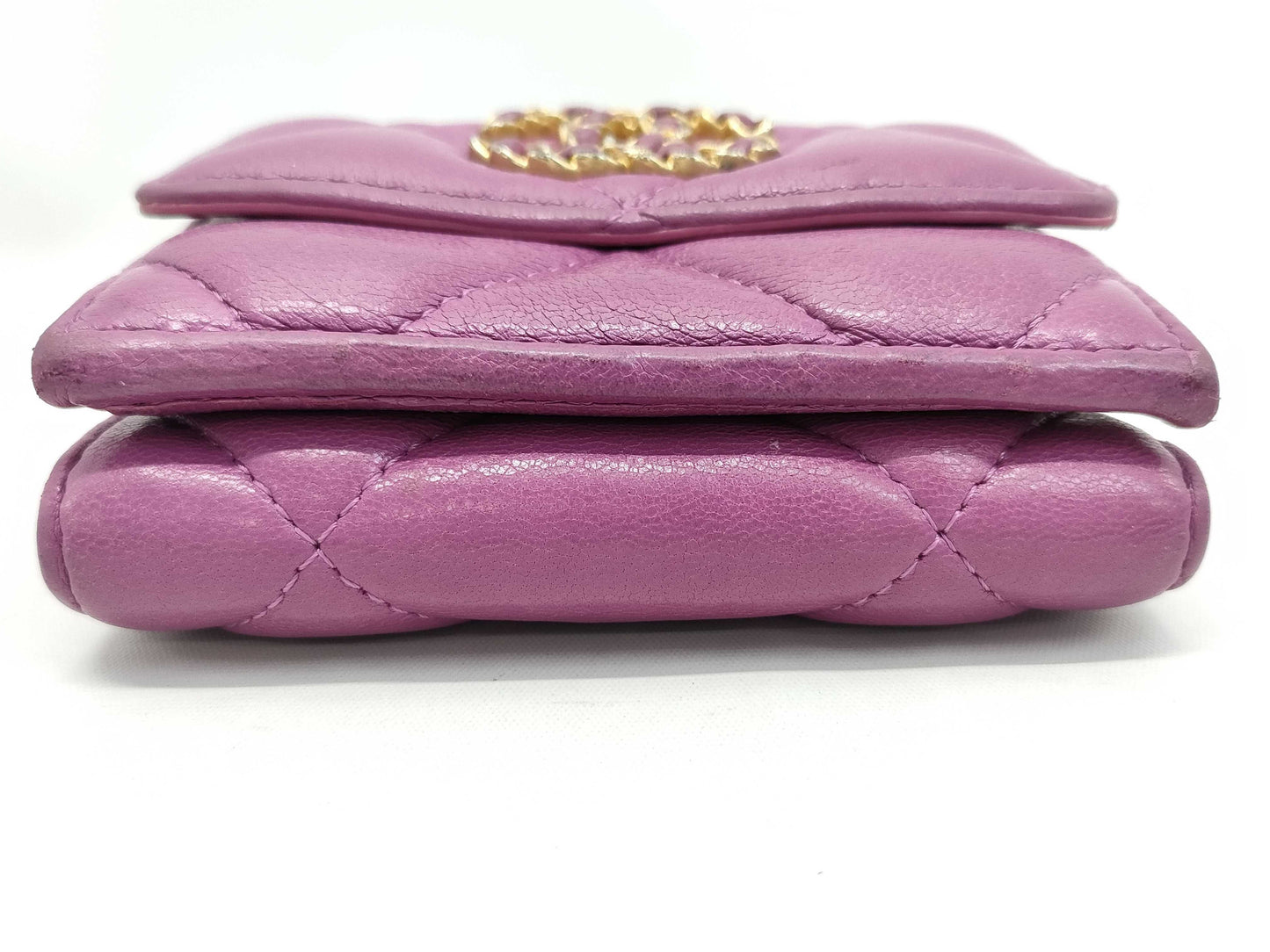 CHANEL Compact Wallet Chanel 19 Purple Lambskin with Disneuf Gold Hardware, 30 Series