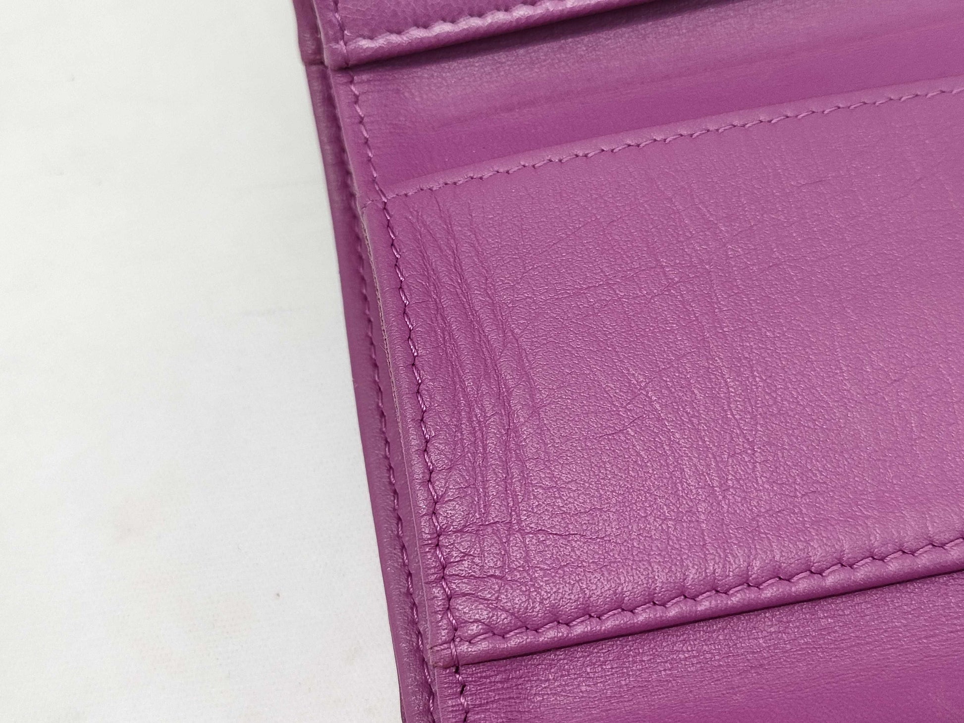 CHANEL Compact Wallet Chanel 19 Purple Lambskin with Disneuf Gold Hardware, 30 Series