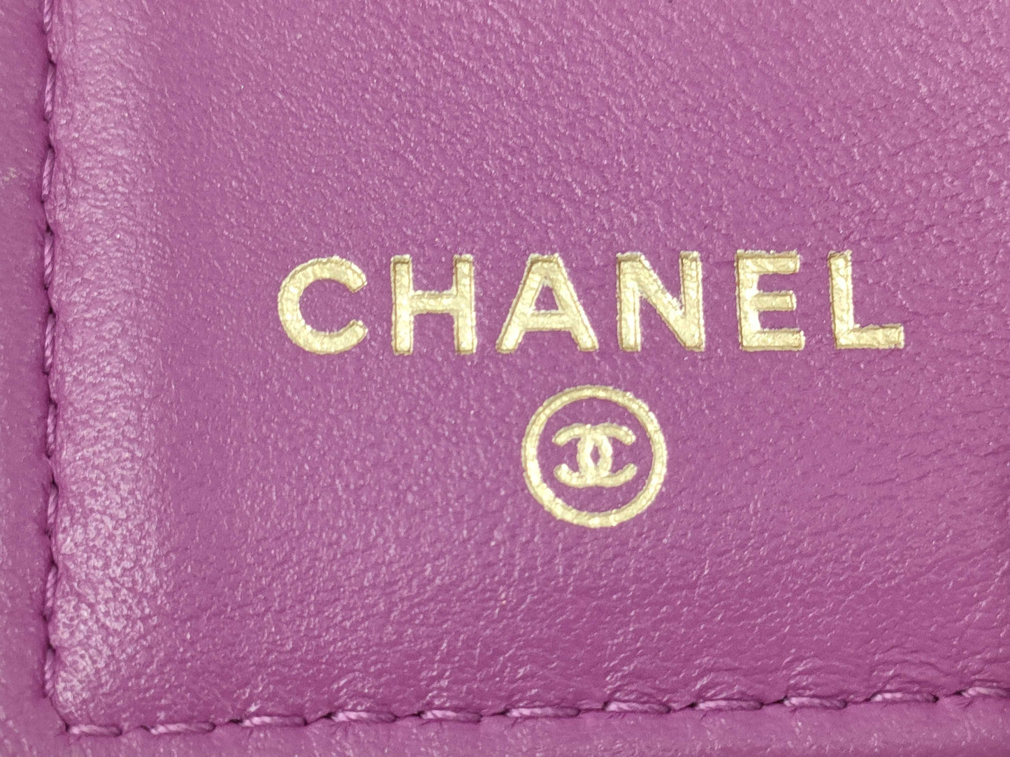 CHANEL Compact Wallet Chanel 19 Purple Lambskin with Disneuf Gold Hardware, 30 Series