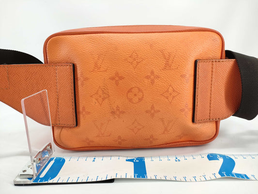 LOUIS VUITTON M30430 Taiga Louis Vuitton Taiga Rama Bum Bag Orange Body Bag M30430 FO0250 Waist Bag