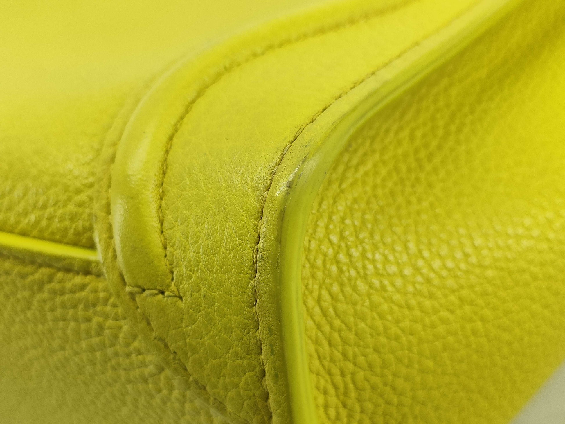 CELINE Luggage Nano Leather Handbag Yellow-Green