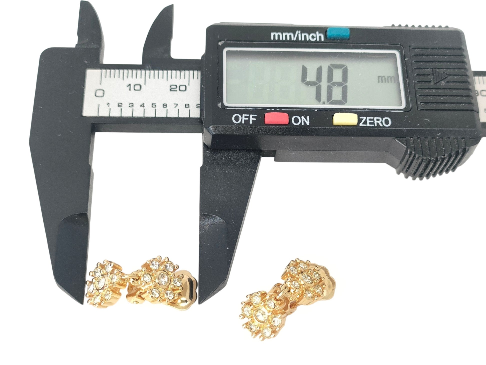 Dior Christian Dior Gold-Colored Rhinestone Swing Flower Design Earrings, 5.87g