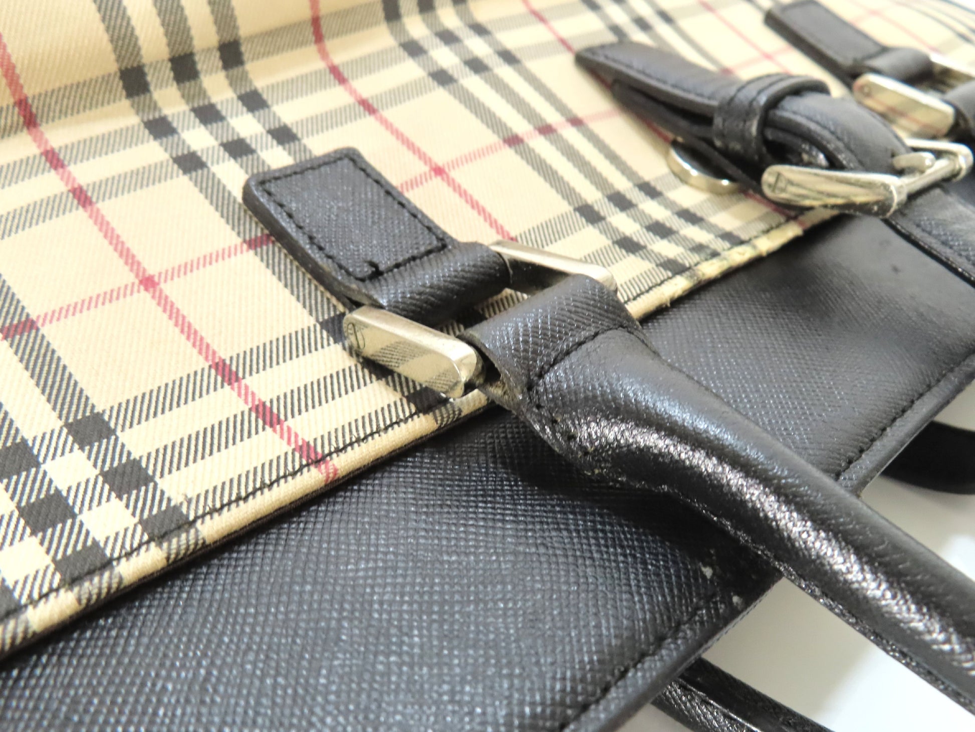 BURBERRY Nova Check x Leather Handbag Handbag