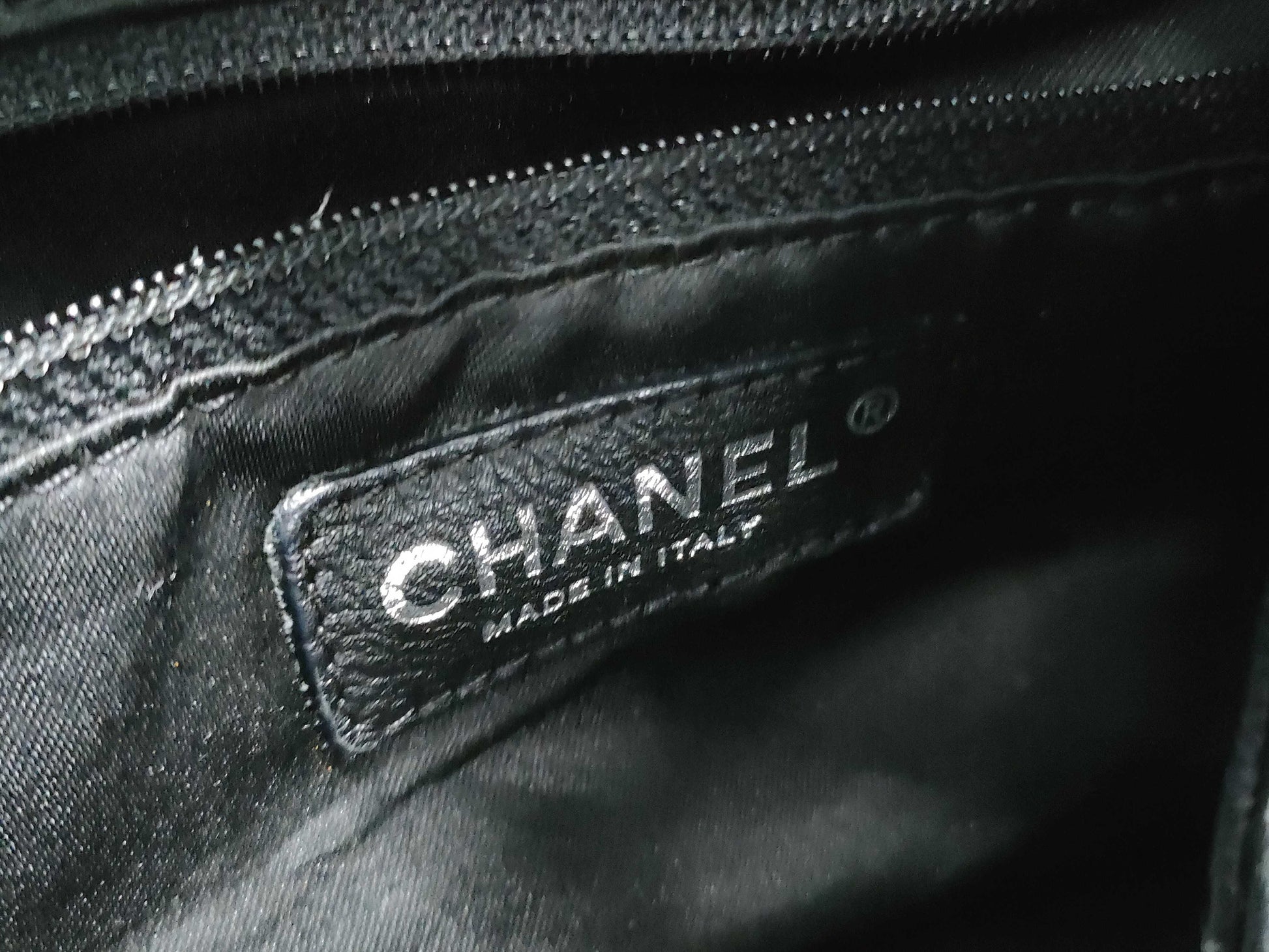 CHANEL Caviar Skin Matelasse Caviar Coco Cabas GM Shoulder Bag