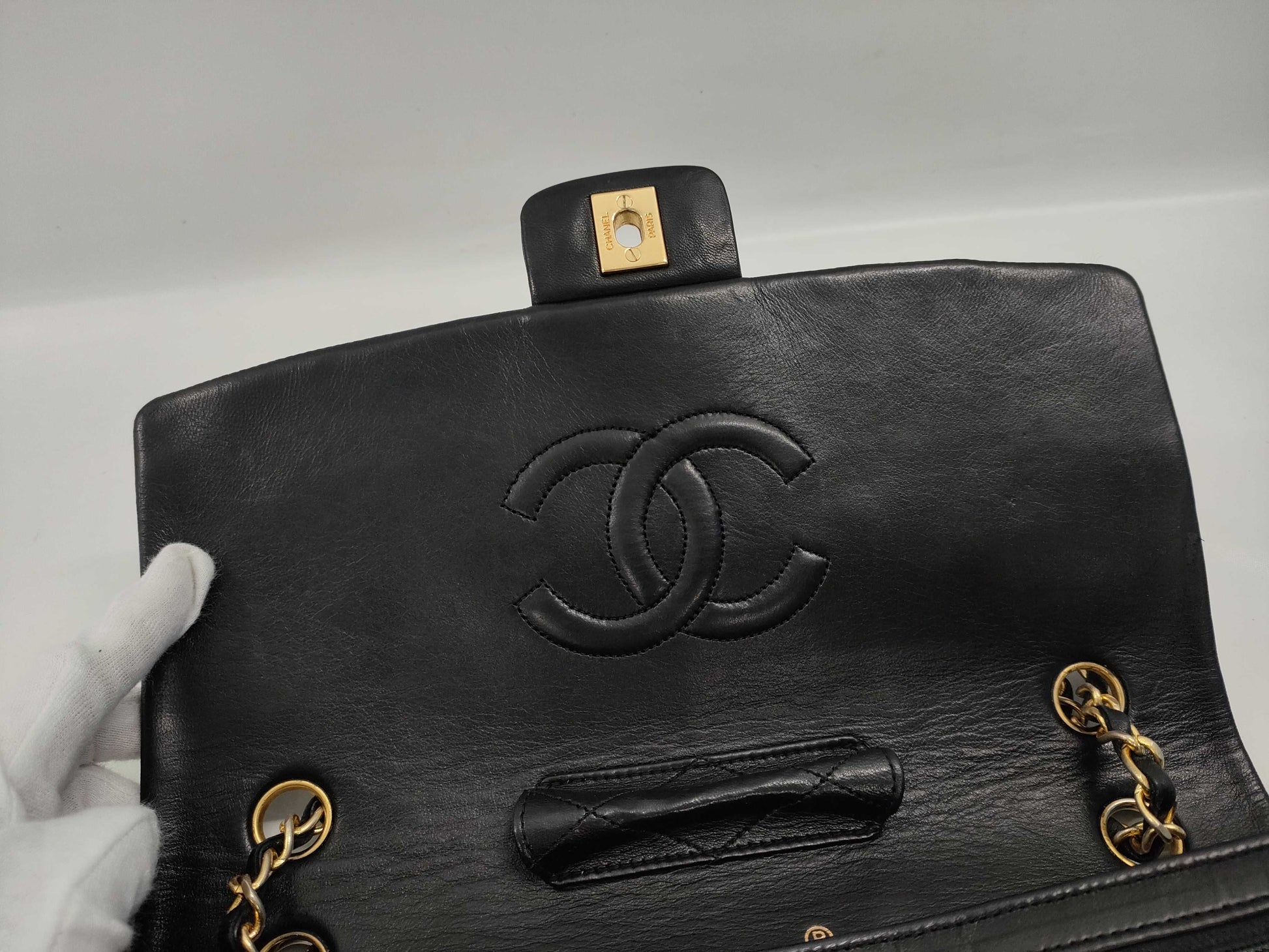 CHANEL Matelasse Chain Shoulder Bag Lamb Shoulder Bag