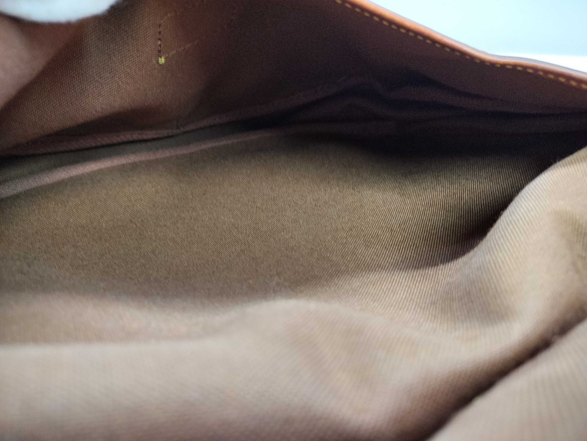 LOUIS VUITTON Monogram Saumur M42256 AR0925 Shoulder Bag