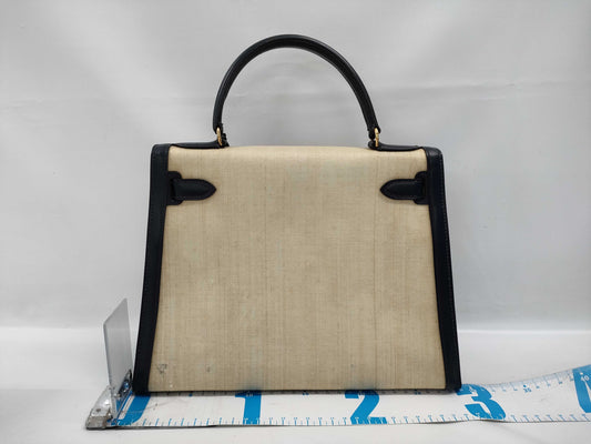 HERMES Kelly 28 Handbag with Outside Stitching, Crinoline, and Gold Hardware