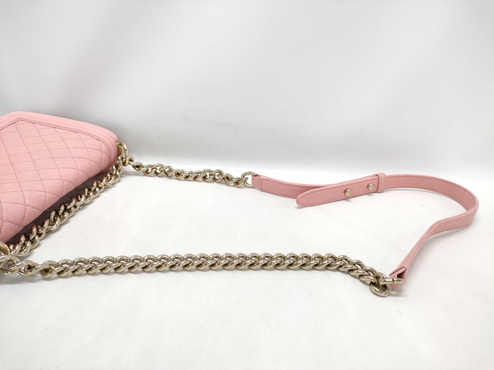 CHANEL Caviar Skin Boy Chanel Chain Shoulder Bag Caviar Skin Pink Shoulder Bag