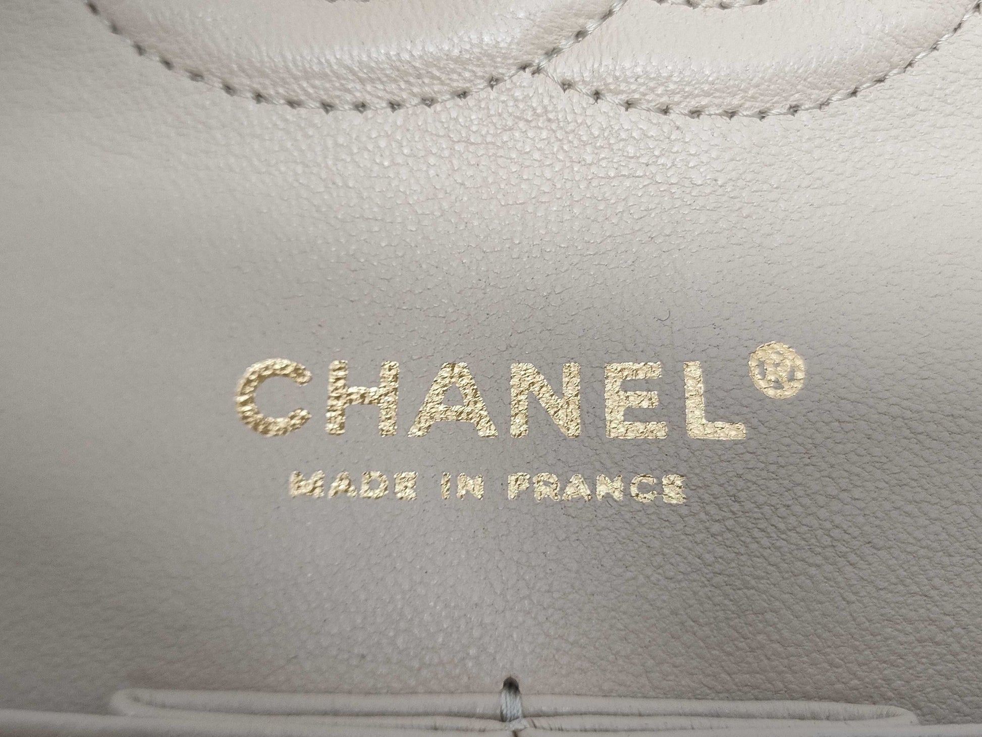 CHANEL Matelasse Classic Handbag 25, Lambskin, Cream