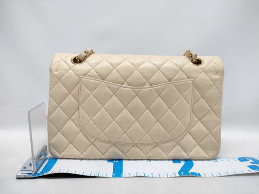 CHANEL Matelasse Classic Handbag 25, Lambskin, Cream