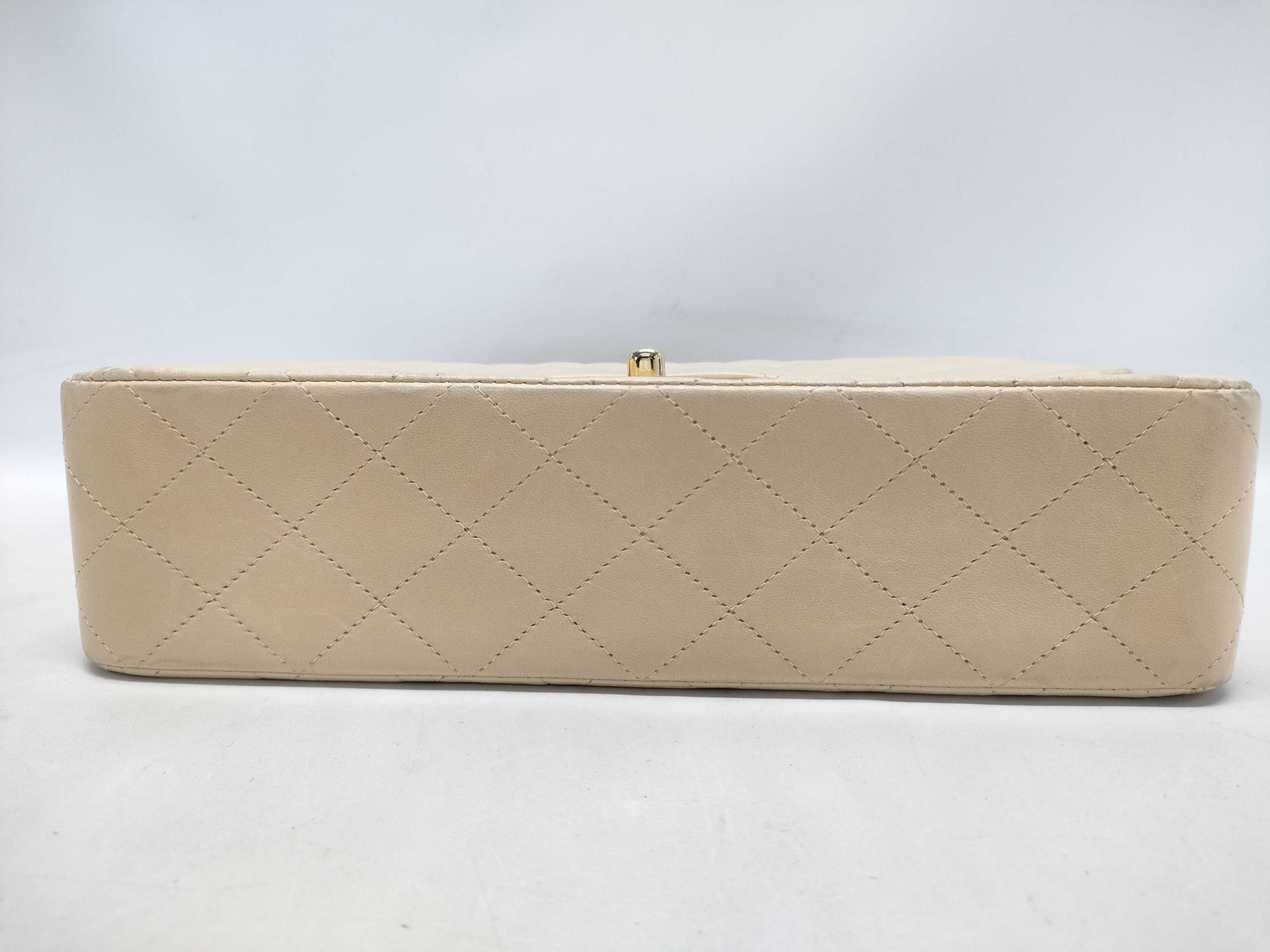 CHANEL Matelasse Classic Handbag 25, Lambskin, Cream