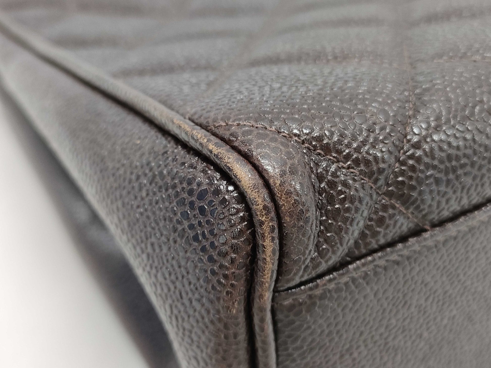 CHANEL Matelasse Caviar Leather Handbag in Brown with Coco Hardware A12397