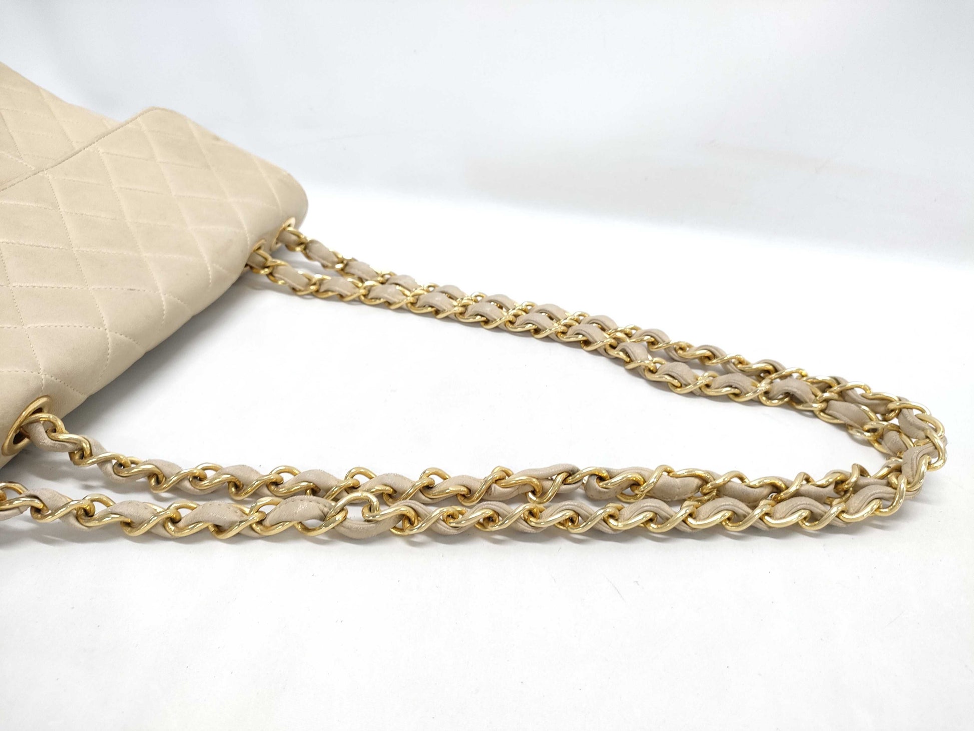 CHANEL Matelasse Deca Matelasse Chain Shoulder Bag A11869 Beige Lambskin Shoulder Bag