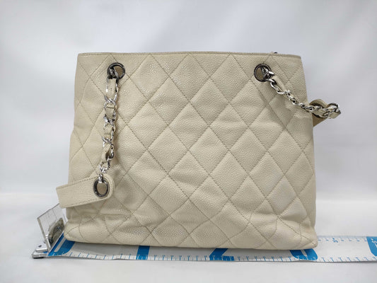 CHANEL Matelasse Chain Tote Bag