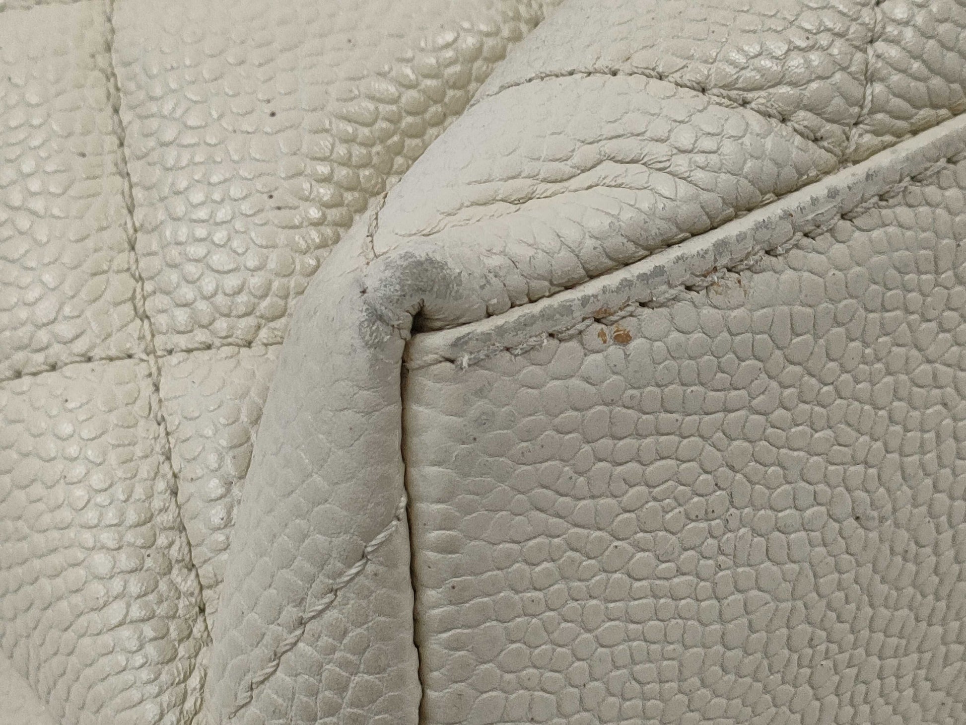 CHANEL Matelasse Chain Tote Bag
