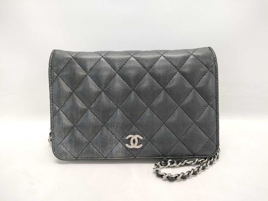 CHANEL Matelasse Chain Shoulder Bag