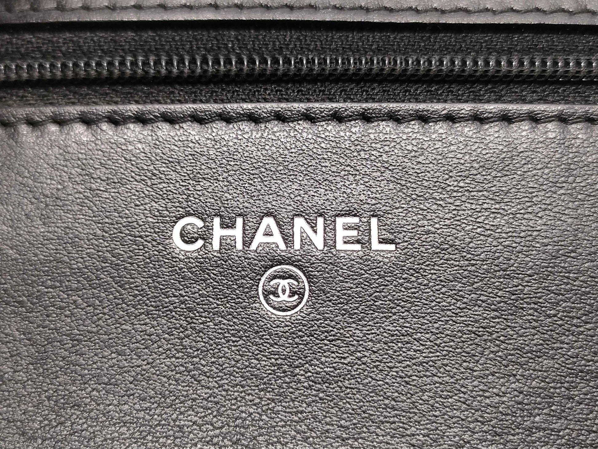 CHANEL Matelasse Chain Shoulder Bag