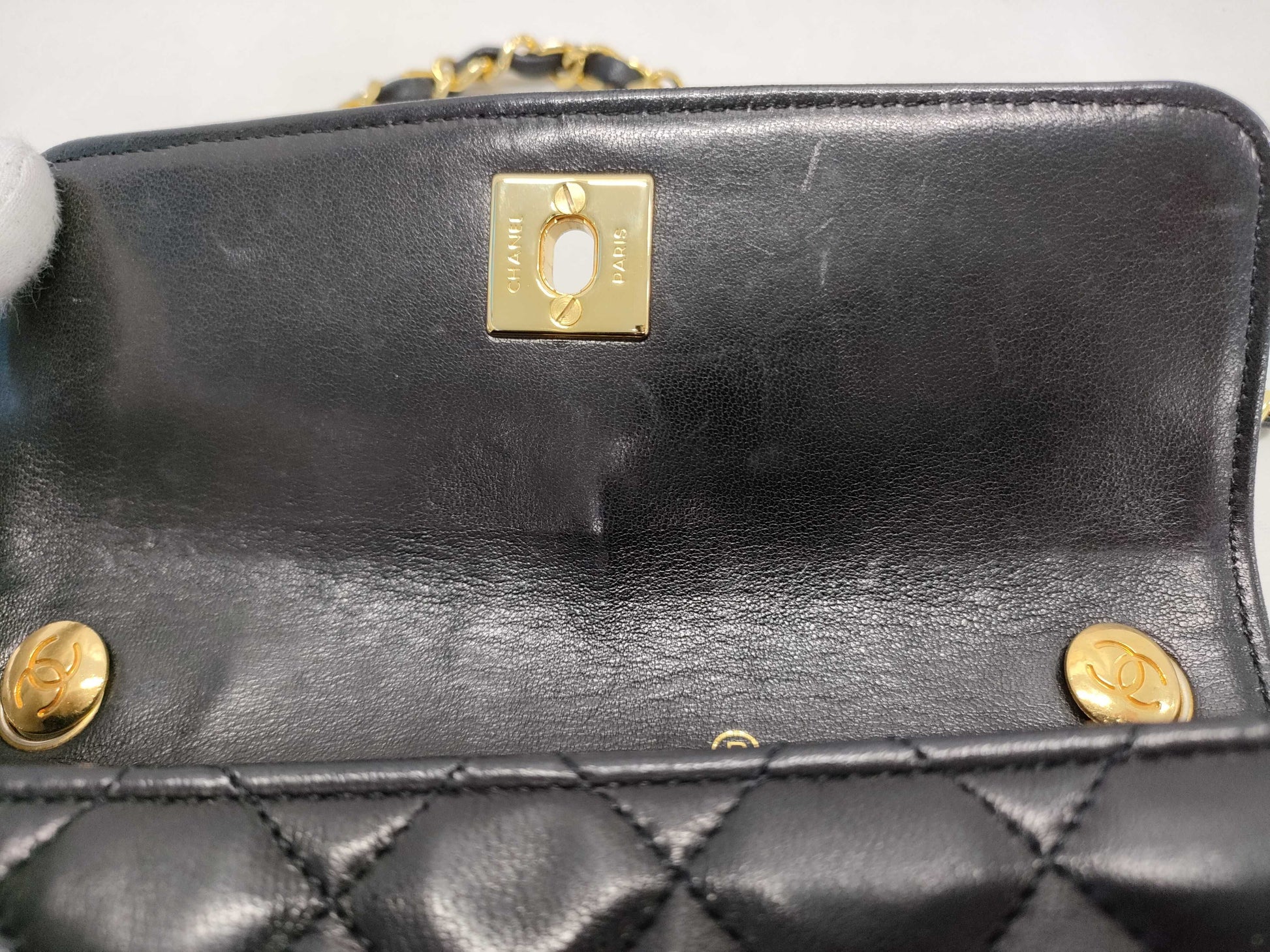 CHANEL Matelasse Chain Shoulder Bag