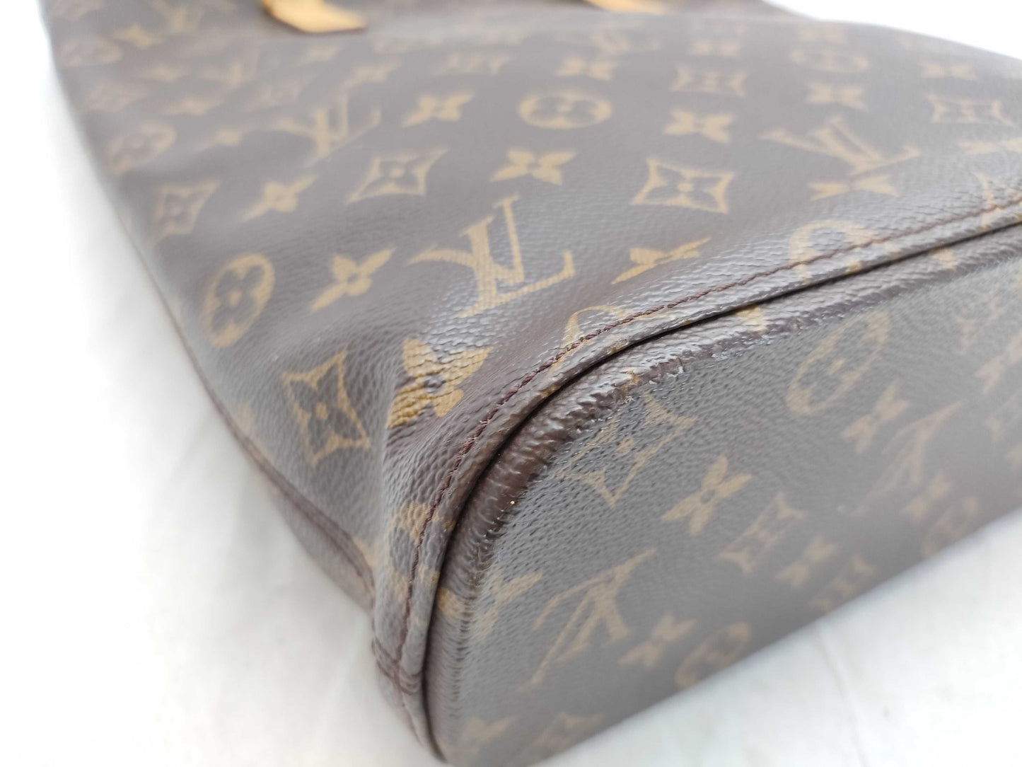 LOUIS VUITTON Monogram Louis Vuitton Vavin GM Tote Bag