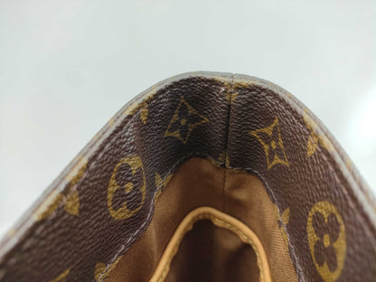 LOUIS VUITTON Monogram Louis Vuitton Vavin GM Tote Bag