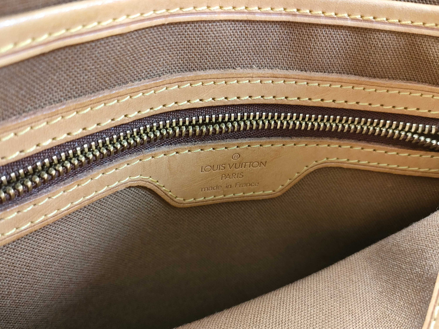 LOUIS VUITTON Monogram Louis Vuitton Vavin GM Tote Bag