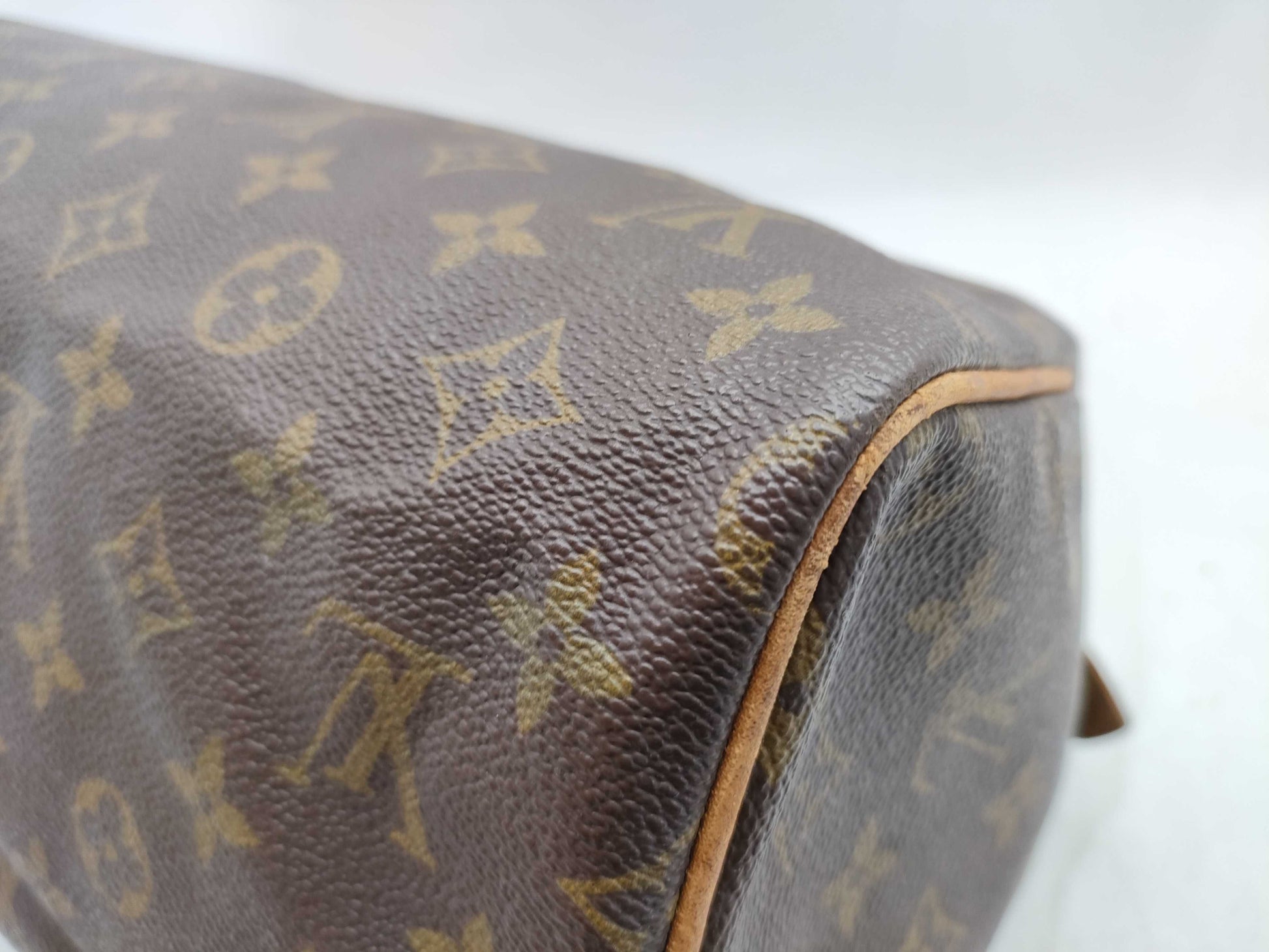 LOUIS VUITTON Monogram Louis Vuitton Speedy 30 Boston Bag