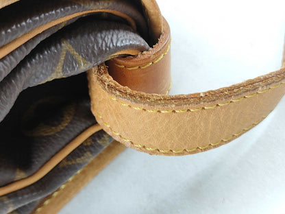 LOUIS VUITTON M42254 Monogram Louis Vuitton Saumur 35 Shoulder Bag