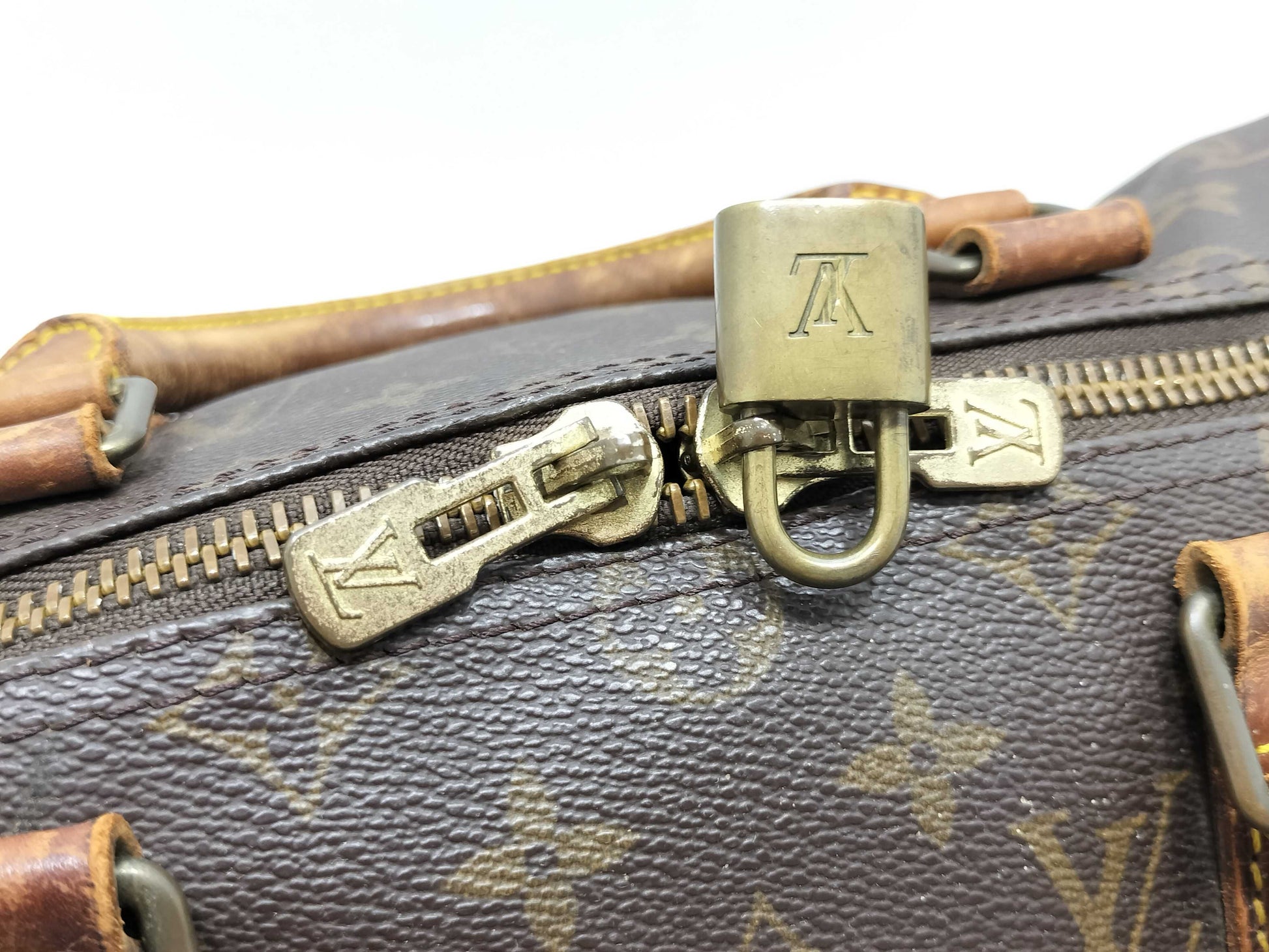LOUIS VUITTON M41426 Monogram Louis Vuitton Keepall 50 Boston Bag