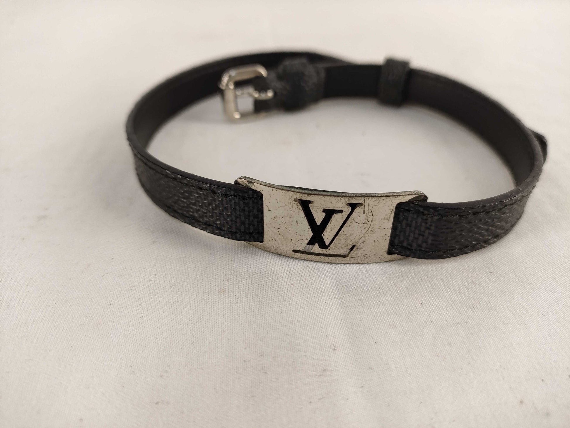 LOUIS VUITTON Damier Graphite Sign It Bracelet