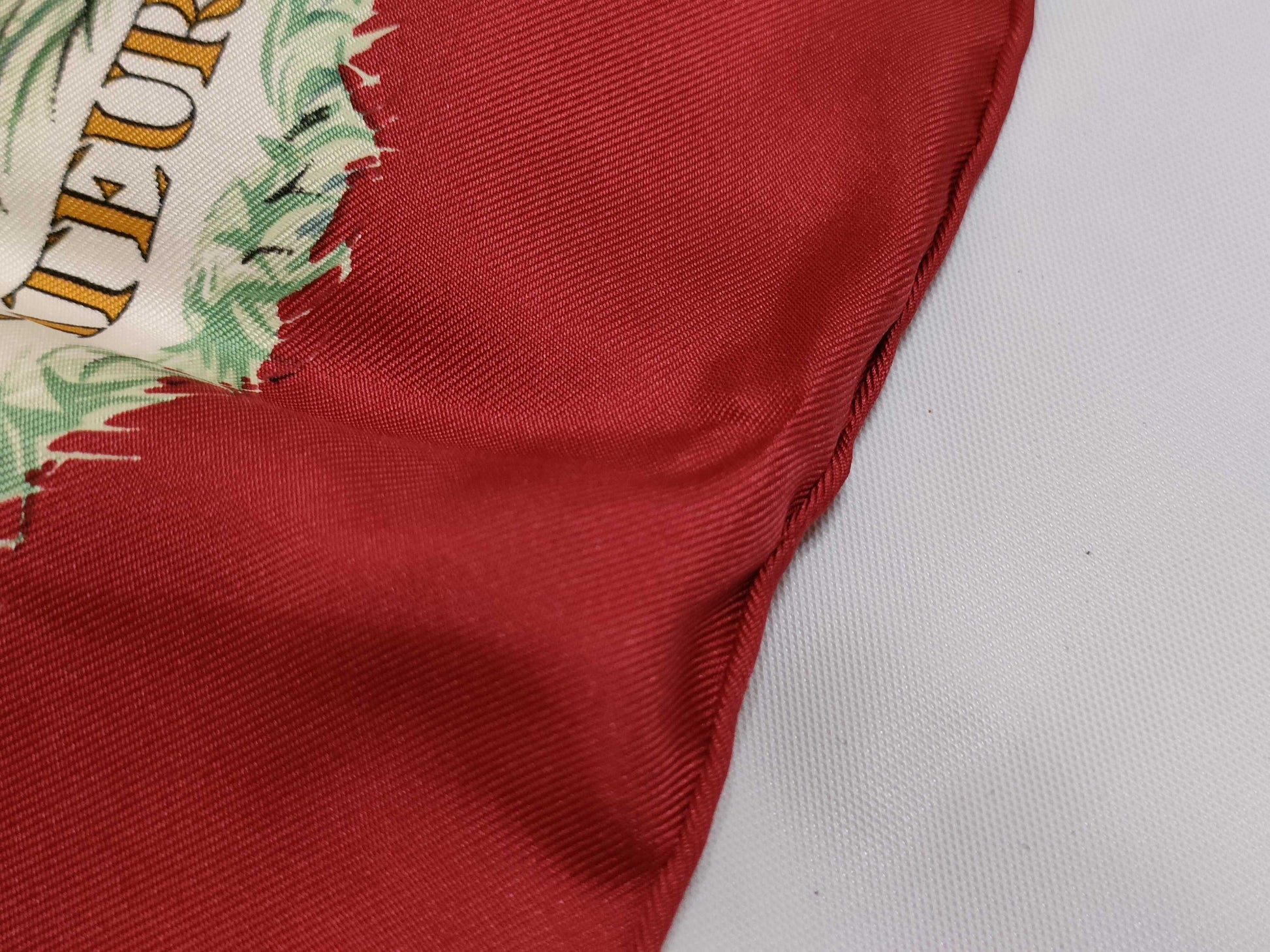 HERMES Carre 90 Large Scarf