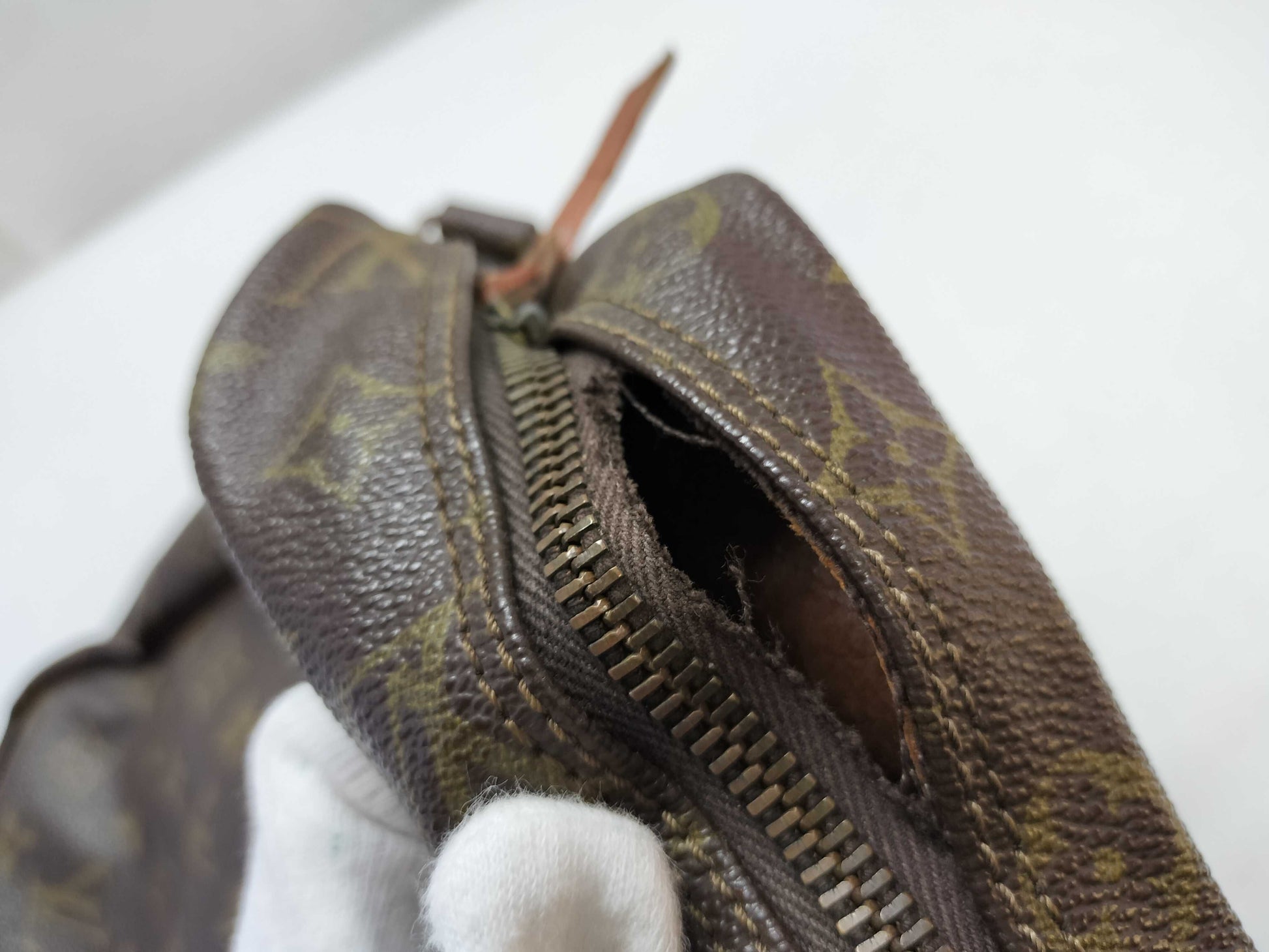 LOUIS VUITTON Monogram Marceau M40264 Shoulder Bag
