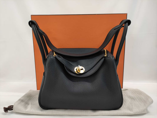 HERMES Lindy 26 Black Taurillon Clemence Leather Shoulder Bag with GD Hardware and K Stamp