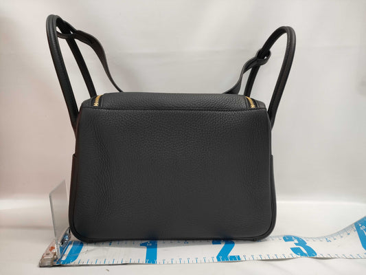 HERMES Lindy 26 Black Taurillon Clemence Leather Shoulder Bag with GD Hardware and K Stamp