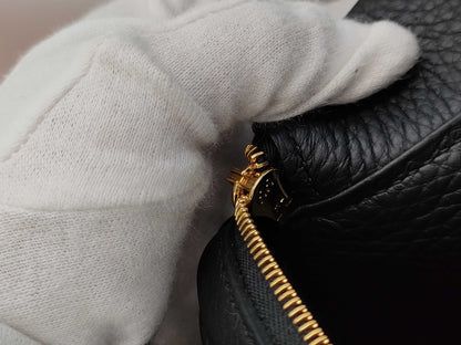 HERMES Lindy 26 Black Taurillon Clemence Leather Shoulder Bag with GD Hardware and K Stamp