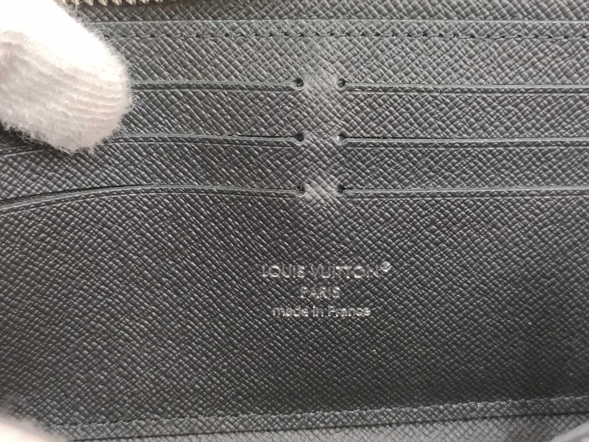 LOUIS VUITTON N 00056 Damier Graphite Zippy Wallet Horizontal N00056 RFID Wallet