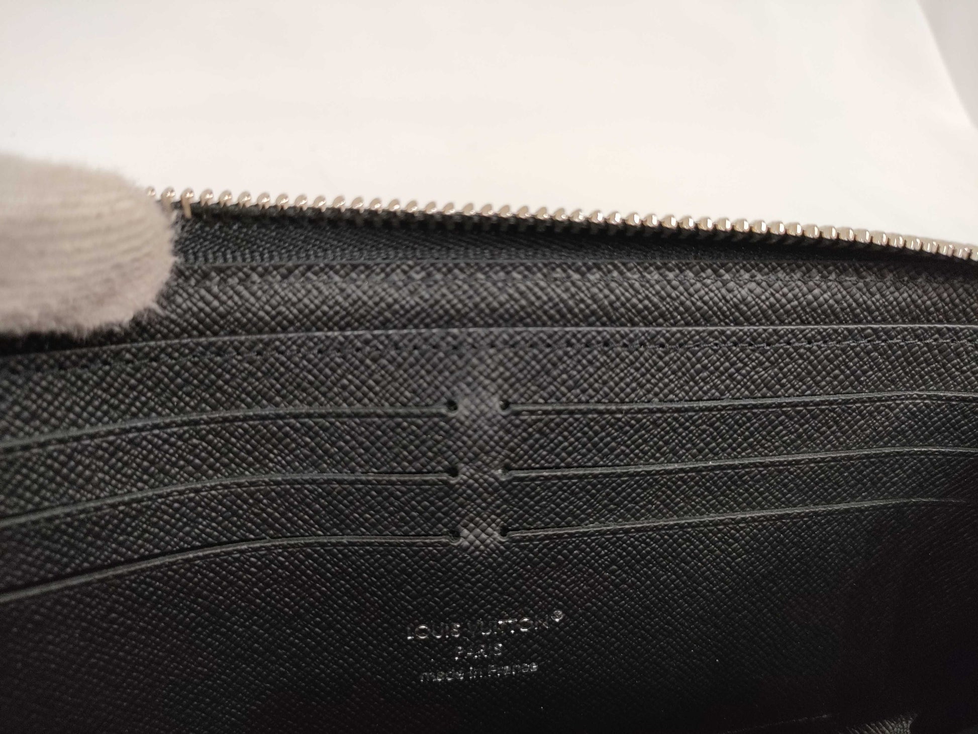 LOUIS VUITTON N 00056 Damier Graphite Zippy Wallet Horizontal N00056 RFID Wallet