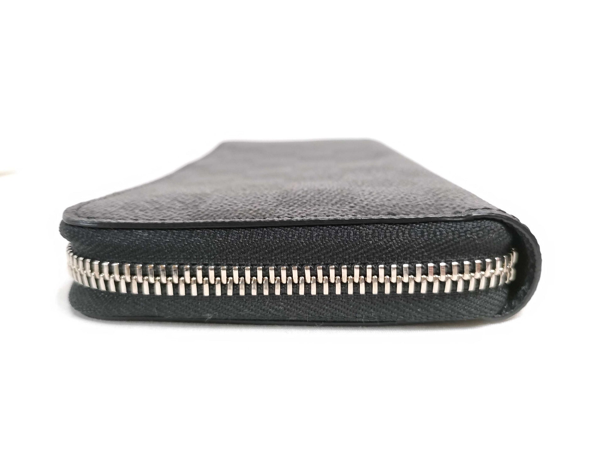 LOUIS VUITTON N 00056 Damier Graphite Zippy Wallet Horizontal N00056 RFID Wallet