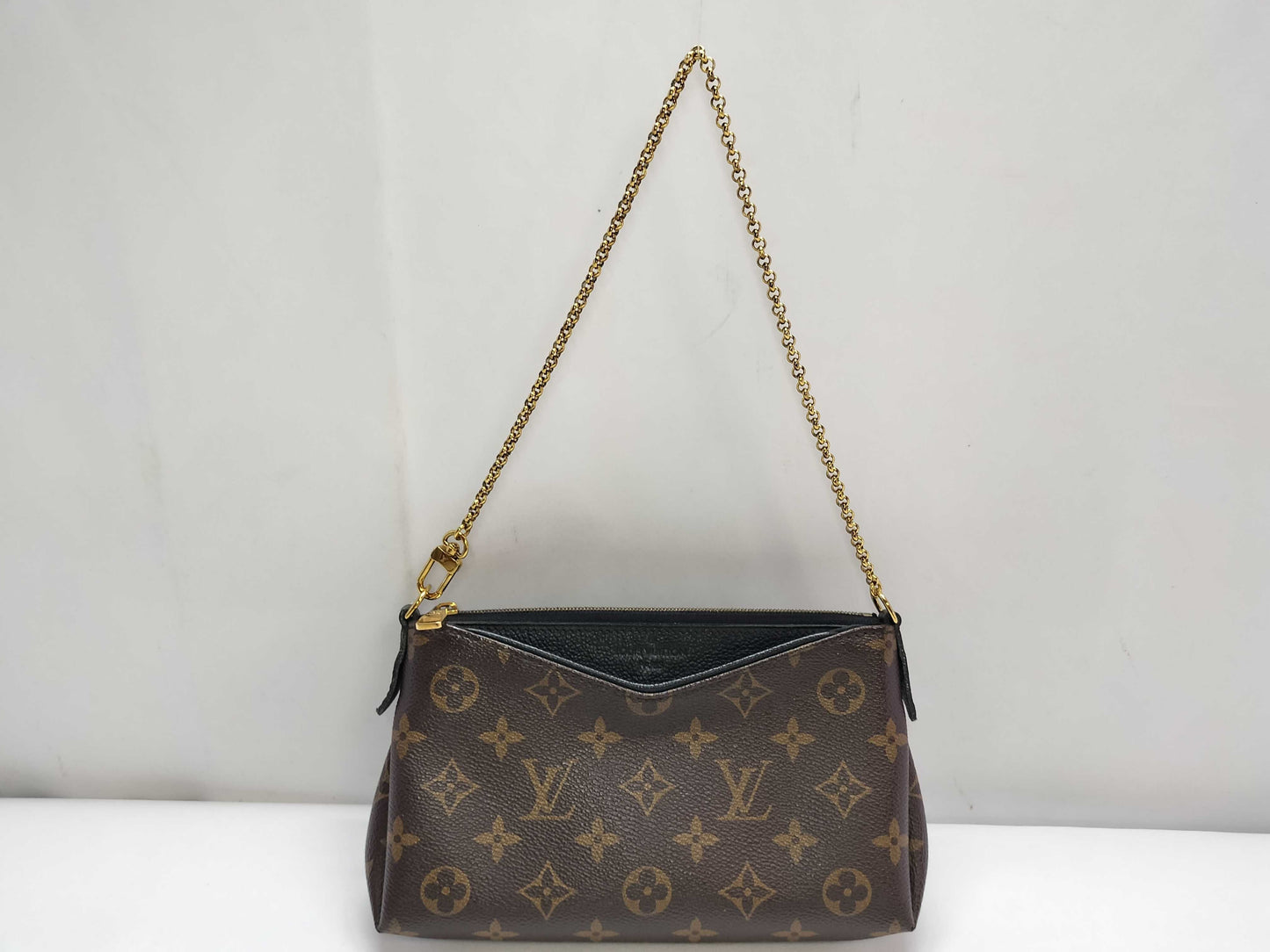 LOUIS VUITTON Monogram Pallas Clutch M41639 Shoulder Bag Pouch