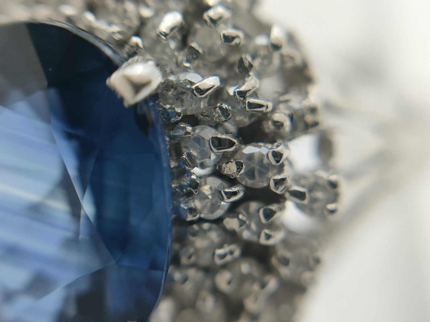 S2.00ct D0.30ct PT900 6.2g Ring 