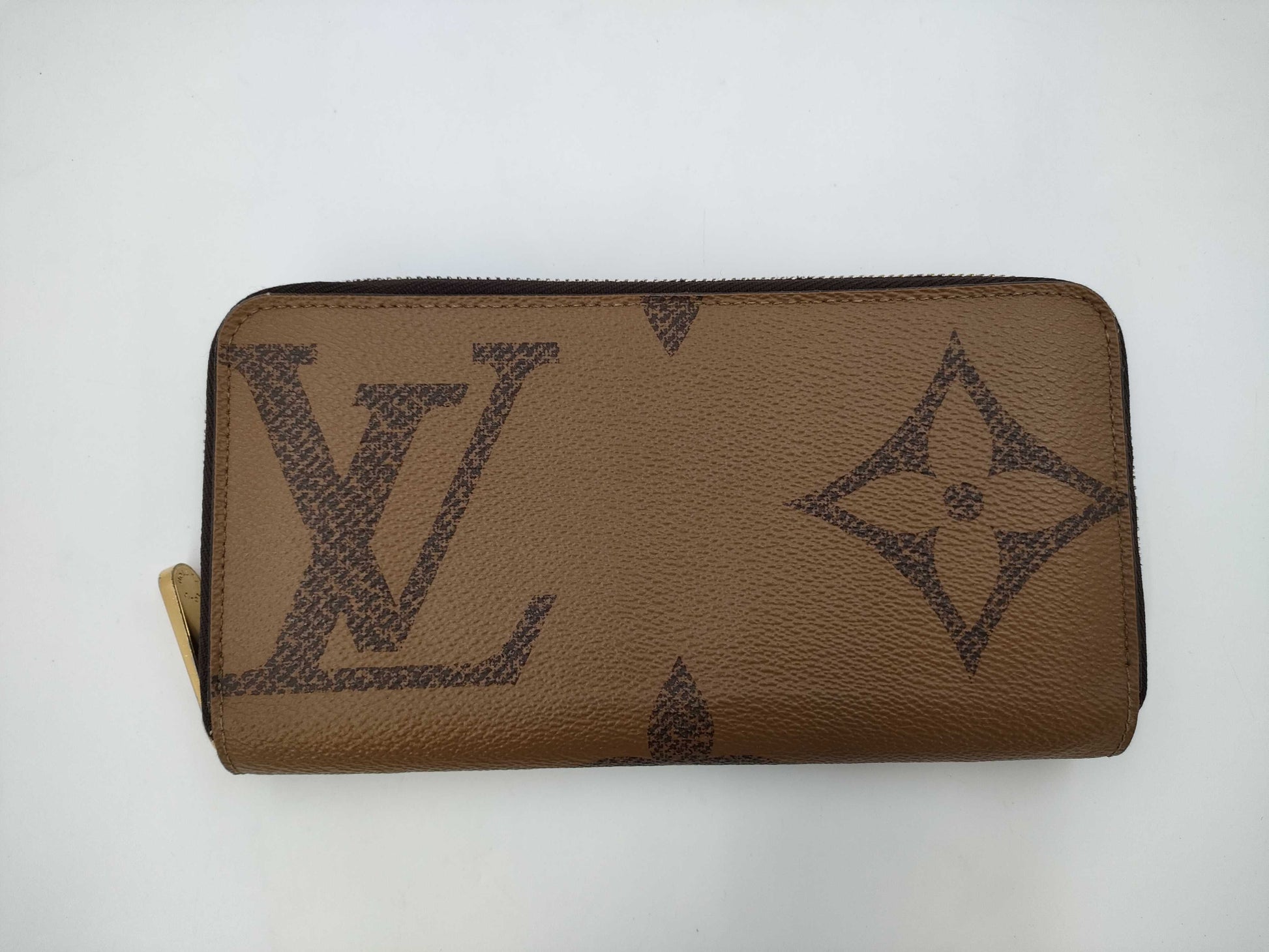 LOUIS VUITTON Monogram Giant Reverse Zippy Wallet