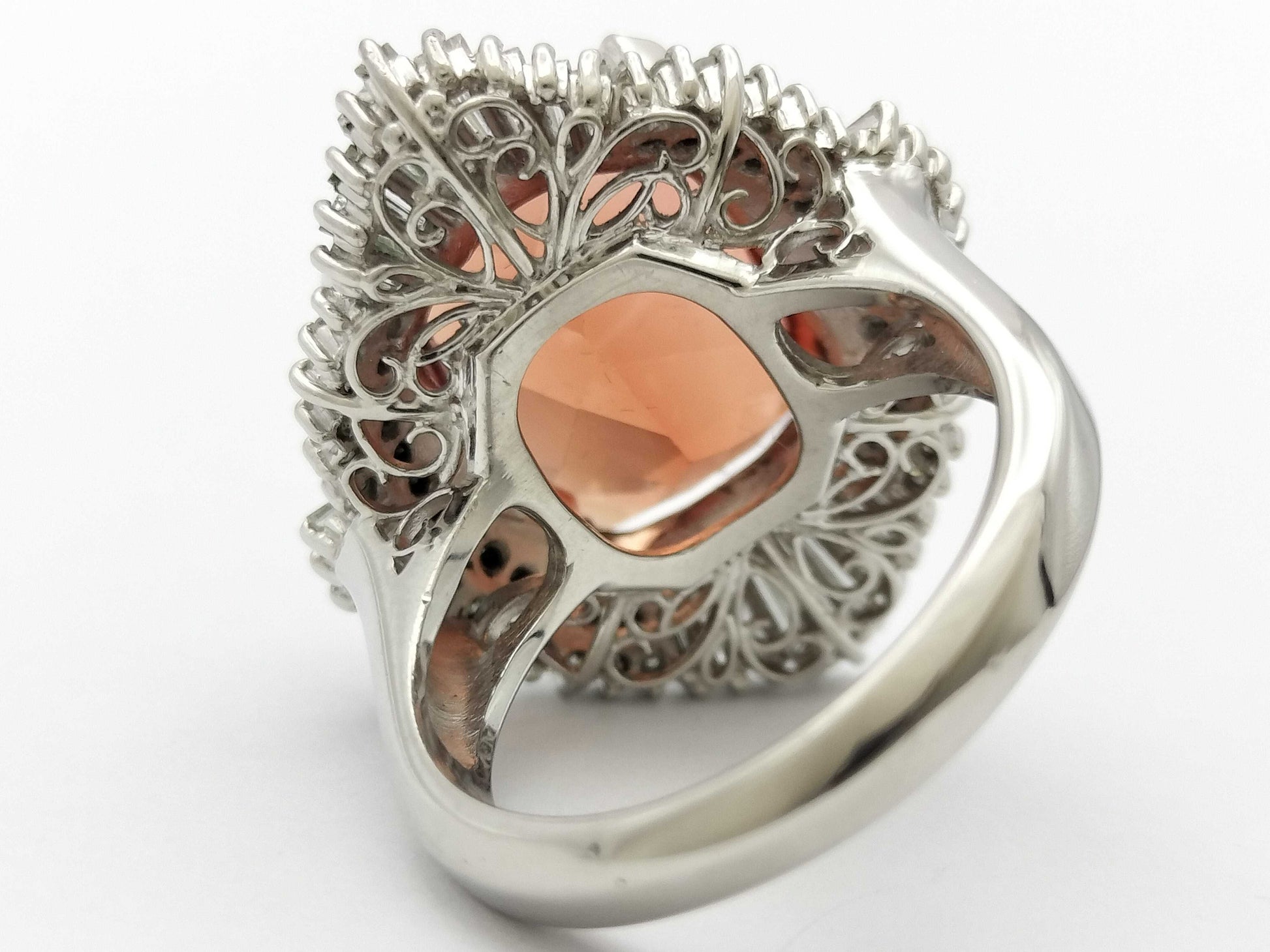 Andesine 7.436c D1.17ct PT900 15.3g Ring 