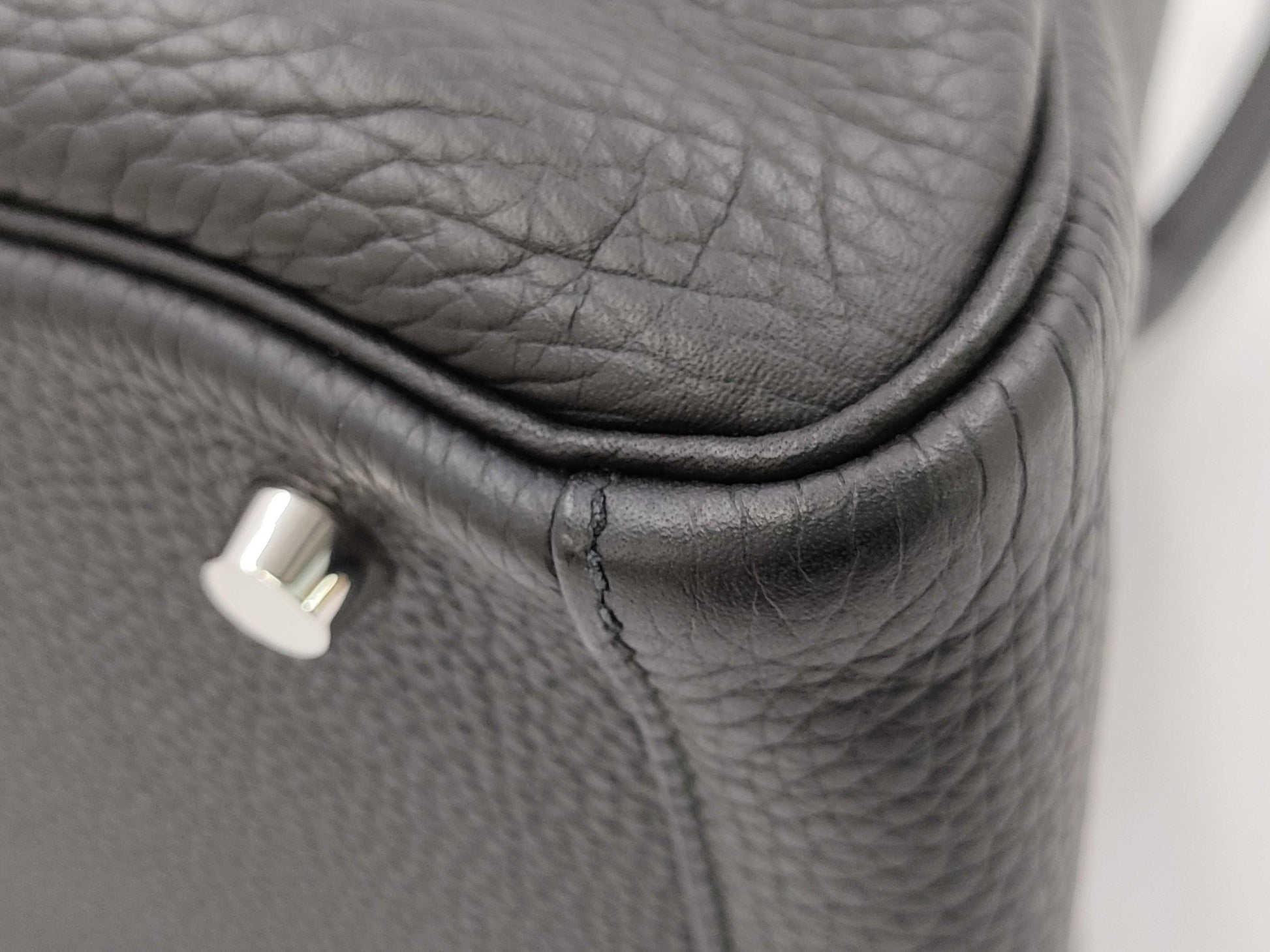 HERMES Lindy 30 Taurillon Clemence Black Stainless Steel Handbag with A Stamp