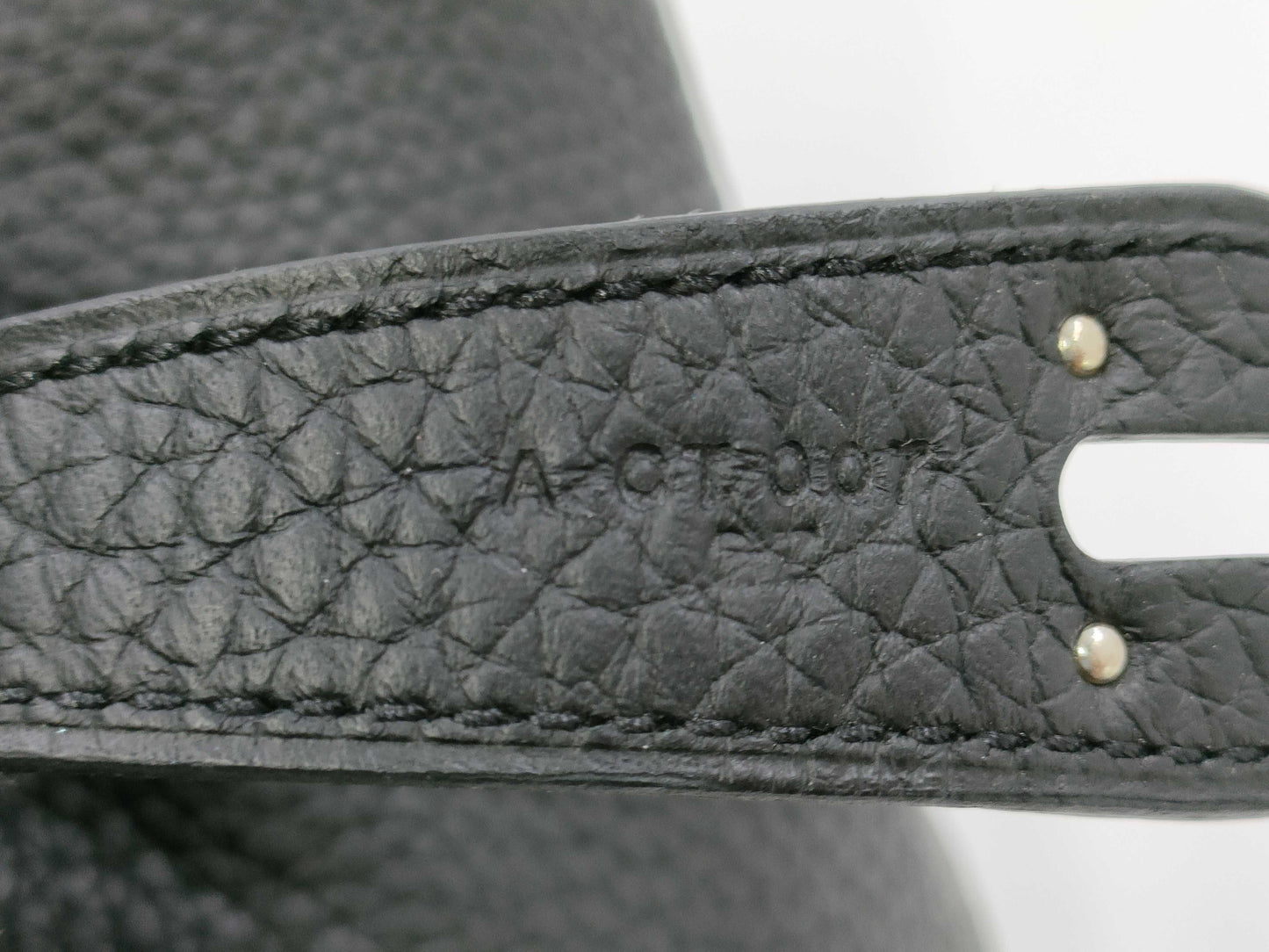 HERMES Lindy 30 Taurillon Clemence Black Stainless Steel Handbag with A Stamp