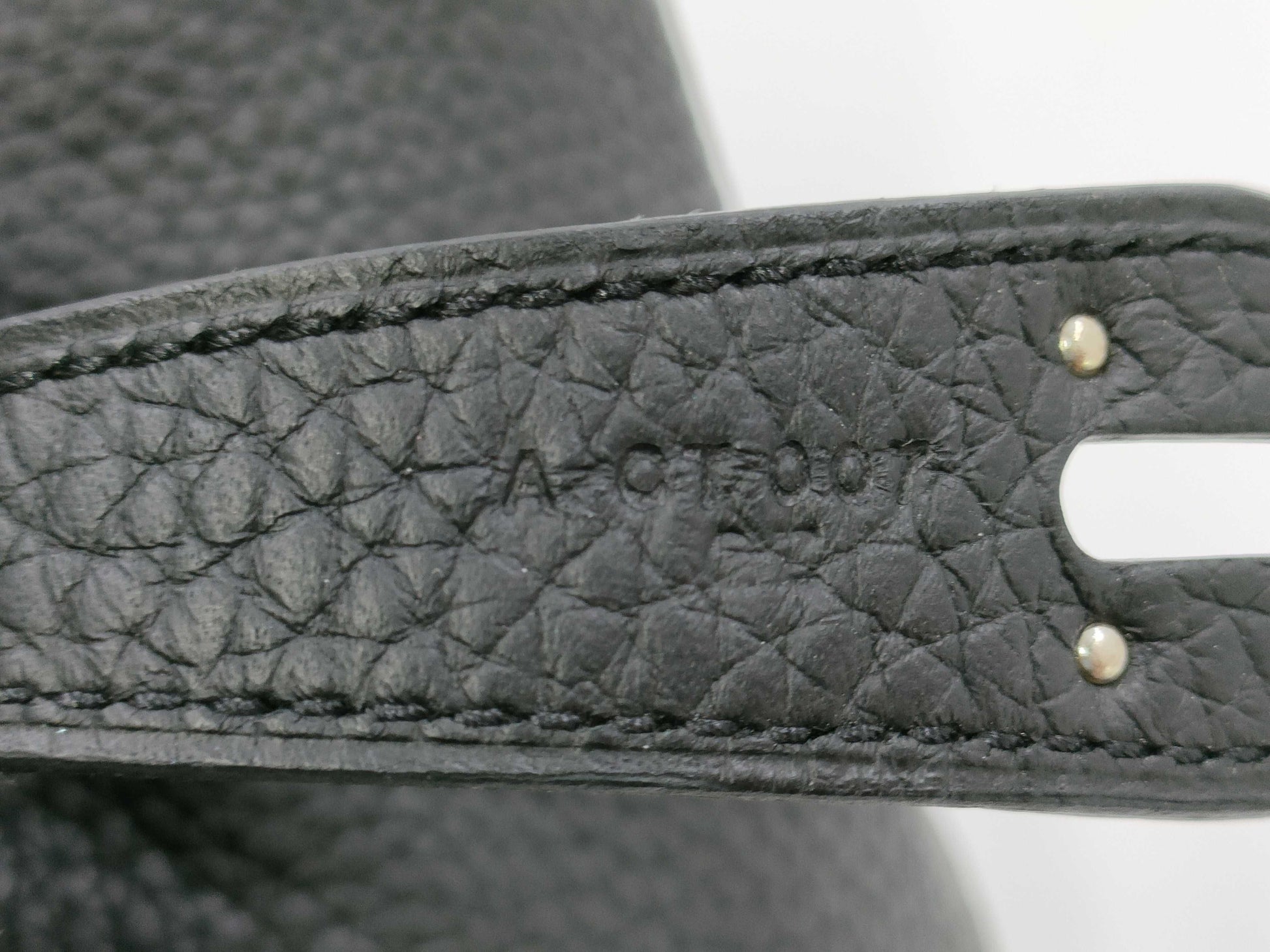 HERMES Lindy 30 Taurillon Clemence Black Stainless Steel Handbag with A Stamp