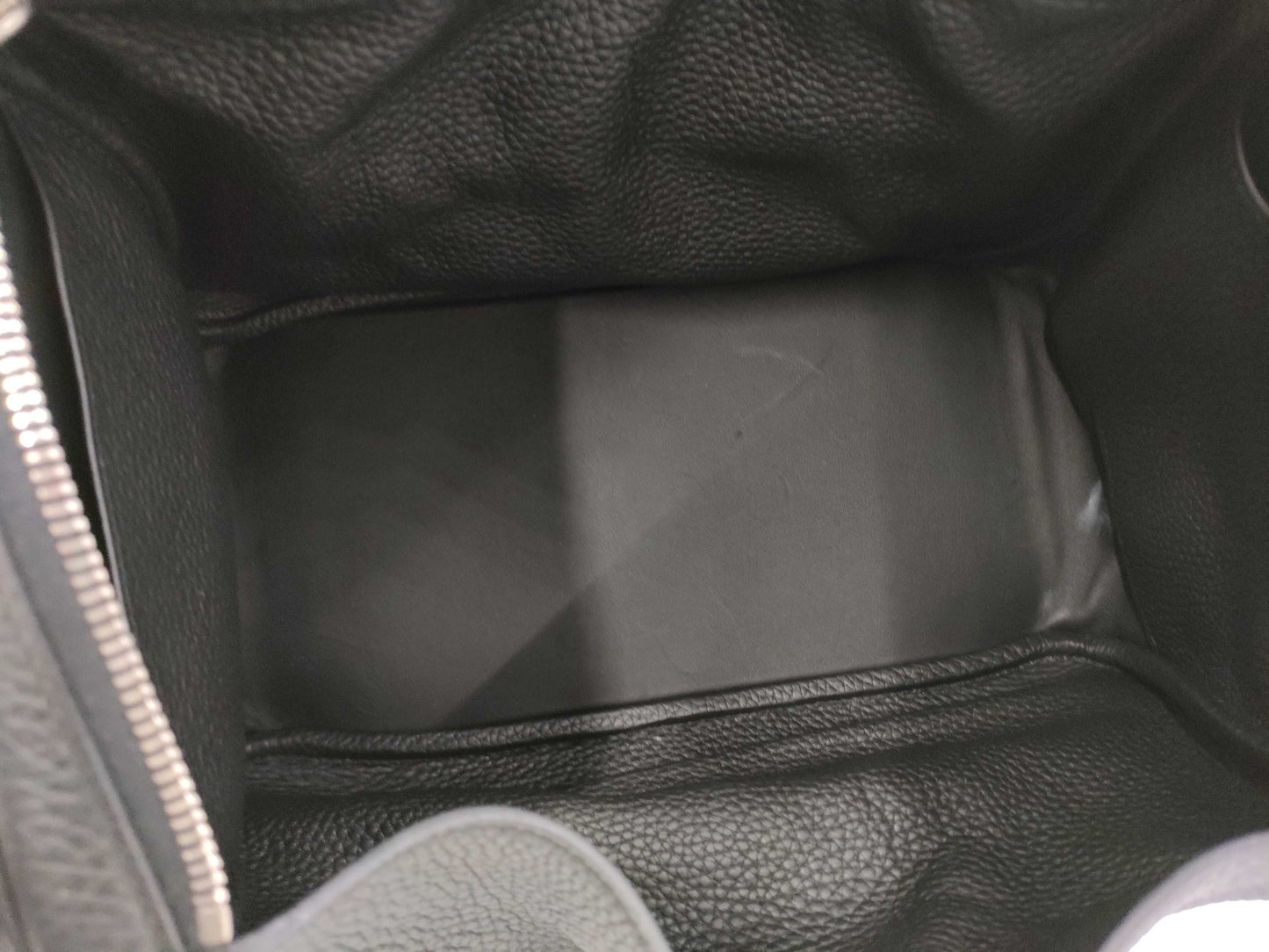 HERMES Lindy 30 Taurillon Clemence Black Stainless Steel Handbag with A Stamp