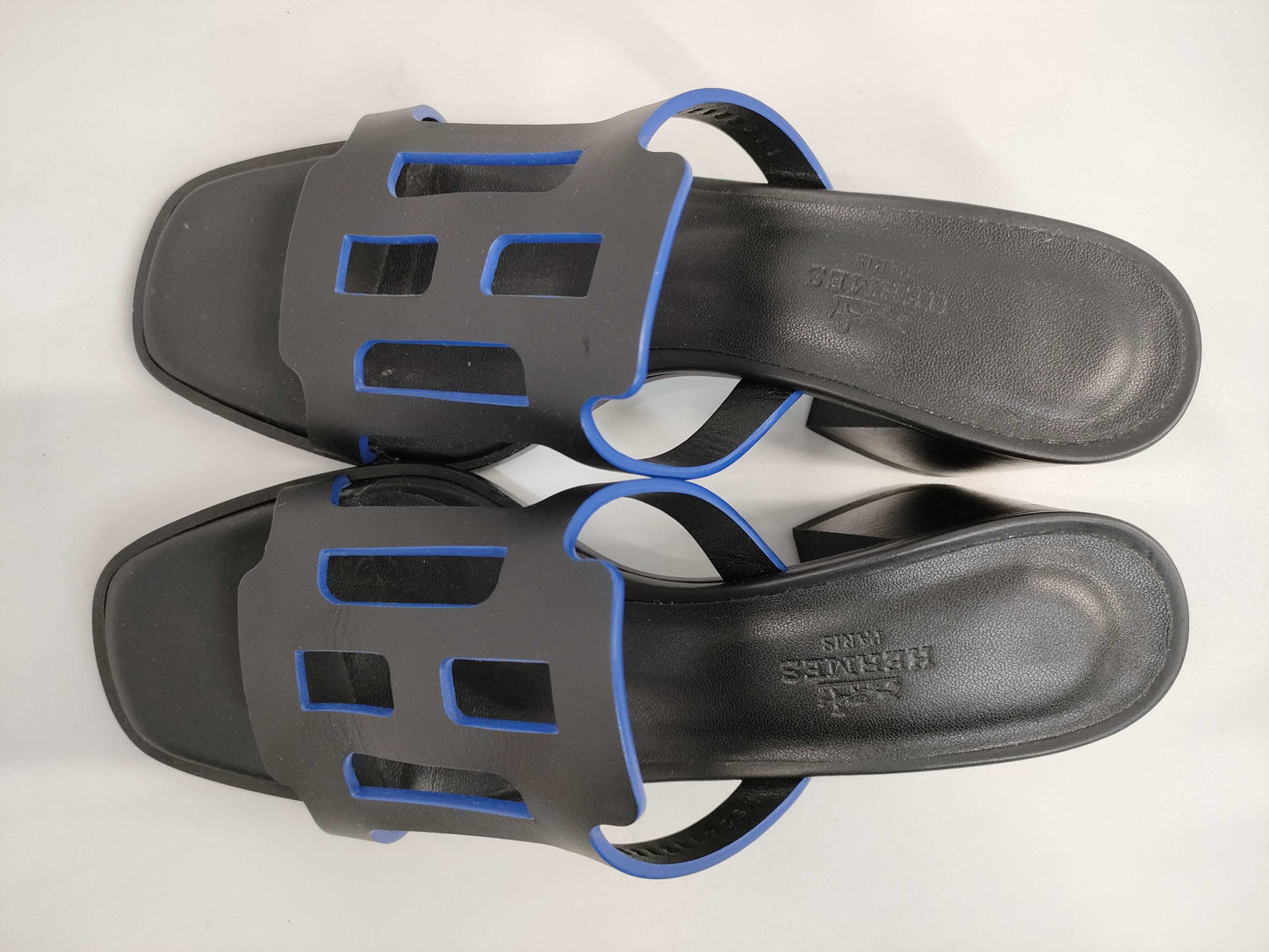 HERMES Izzy Sandals - Black/Blue, Size 35 1/2