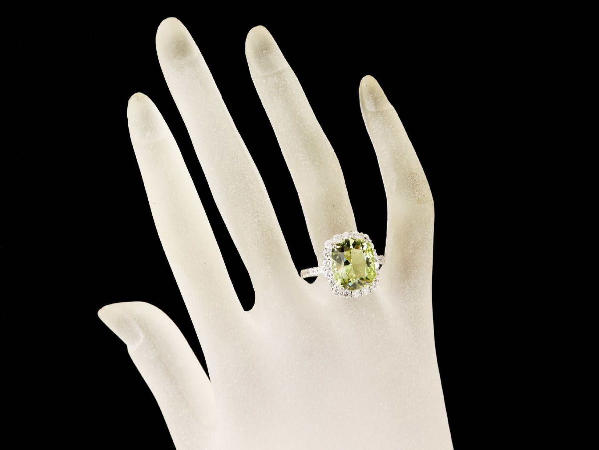 Green Beryl 6.557ct D1.24ct Pt900 9.2g Ring 